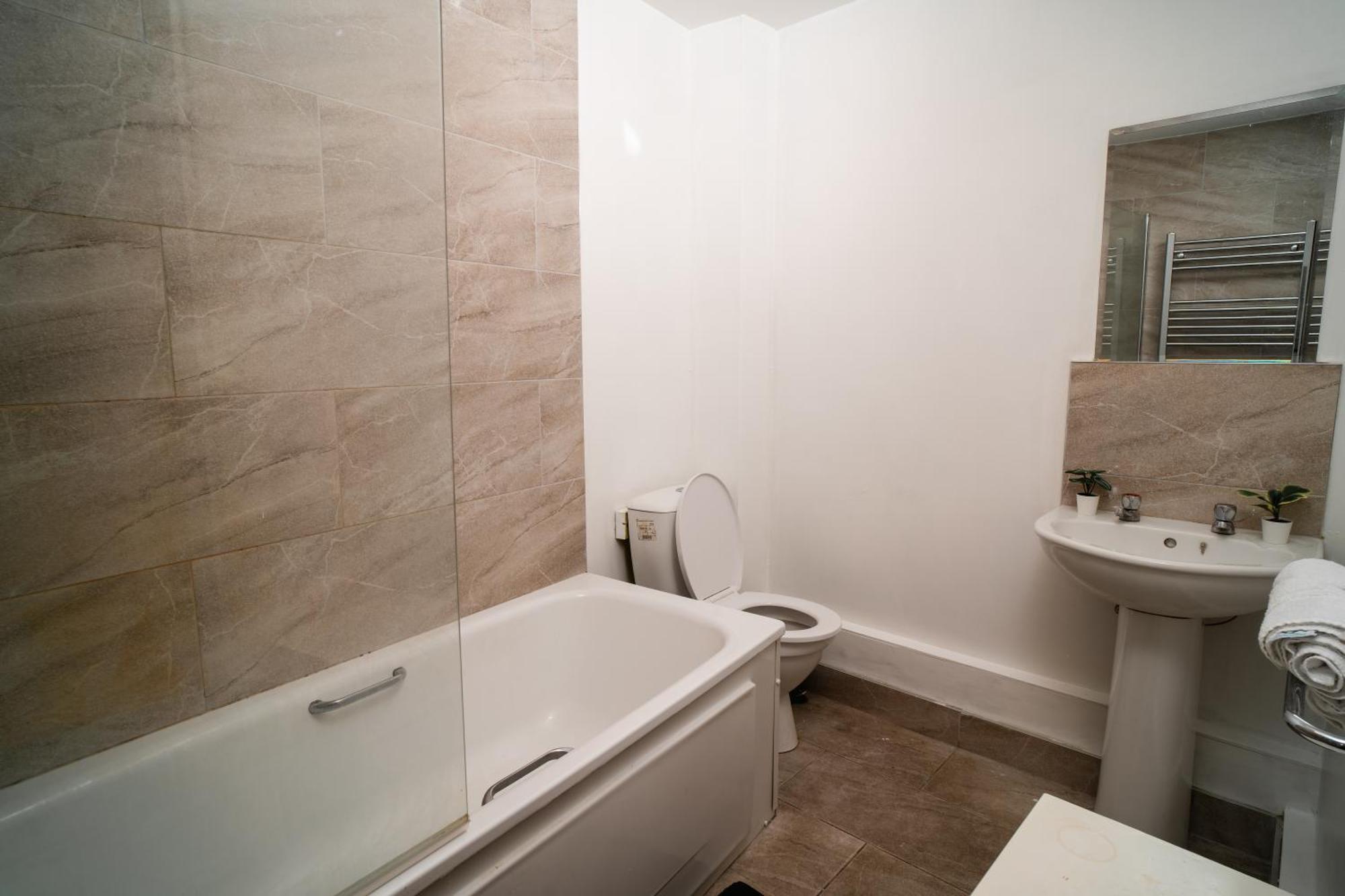 Central Apartment In Belfast City Centre 외부 사진